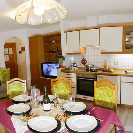 Villa Artic Apartments Campitello di Fassa Ngoại thất bức ảnh