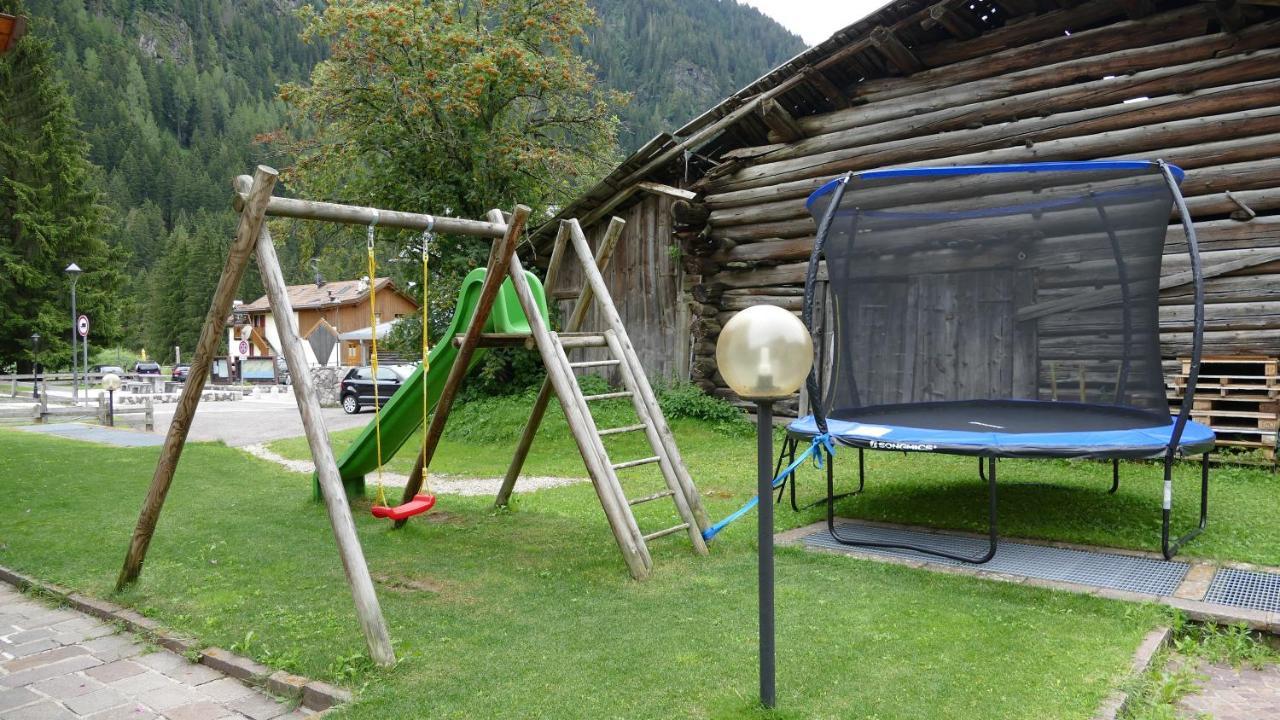Villa Artic Apartments Campitello di Fassa Ngoại thất bức ảnh